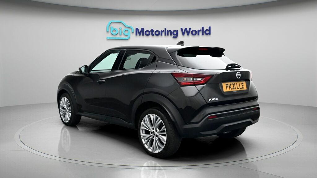 Nissan Juke Tekna Black #5
