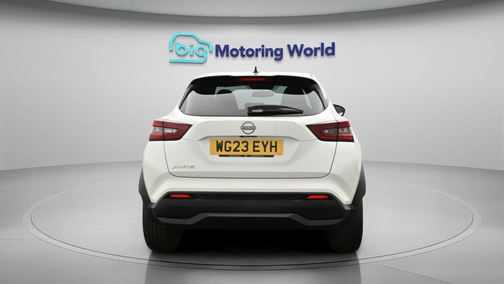 Nissan Juke N-connecta WG23EYH White #6