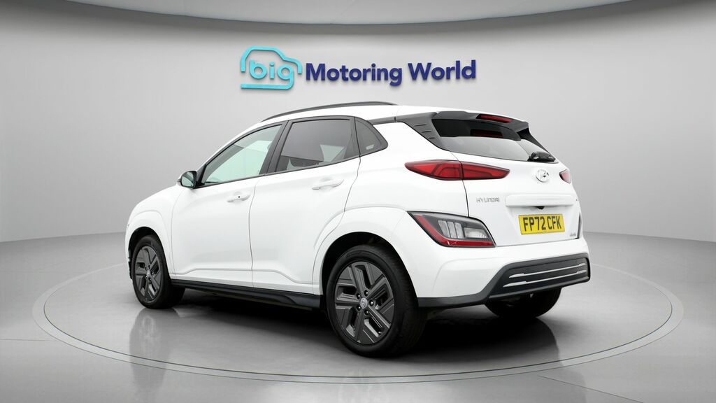 Hyundai Kona Premium FP72CFK White #5
