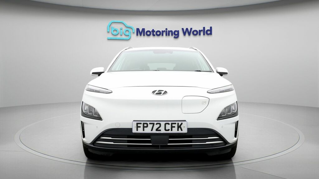 Hyundai Kona Premium FP72CFK White #2