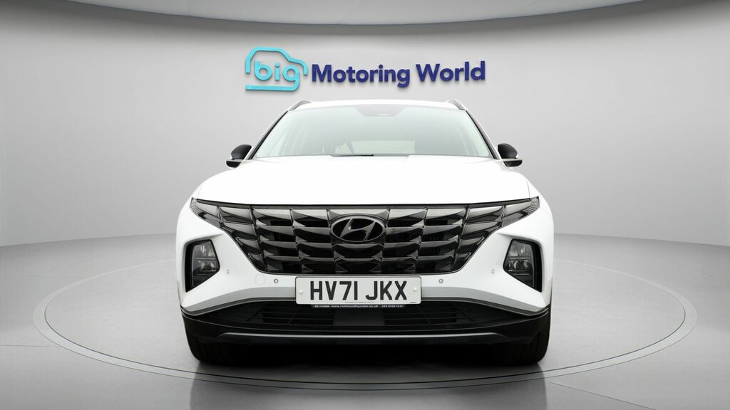 Hyundai Tucson Premium White #2