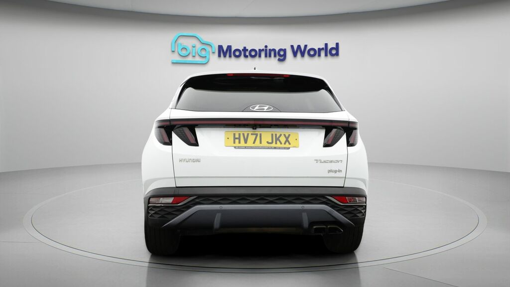 Hyundai Tucson Premium White #6