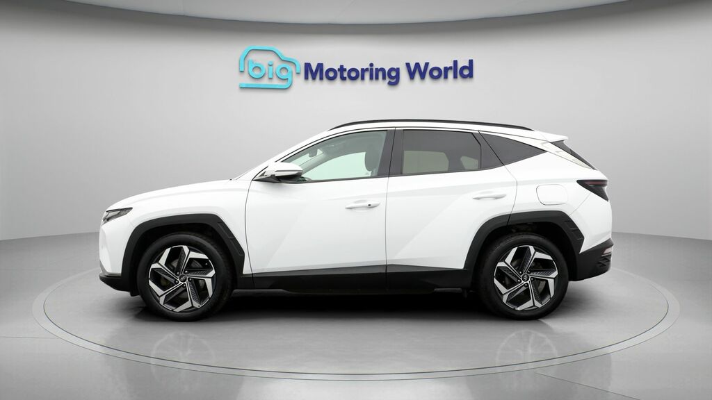 Hyundai Tucson Premium White #4