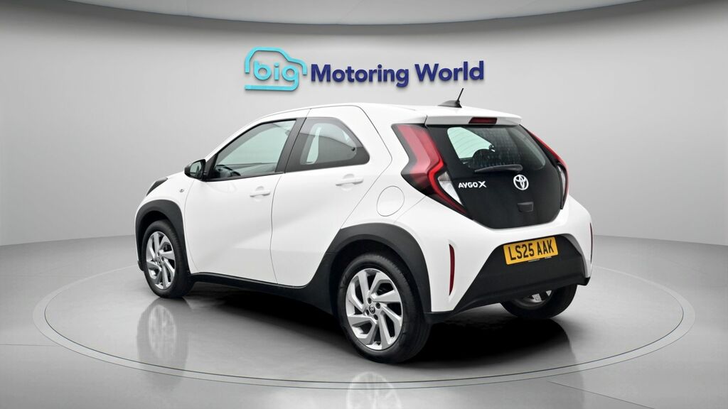 Toyota Aygo X Pure White #5
