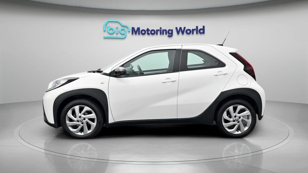 Toyota Aygo X Pure White #4
