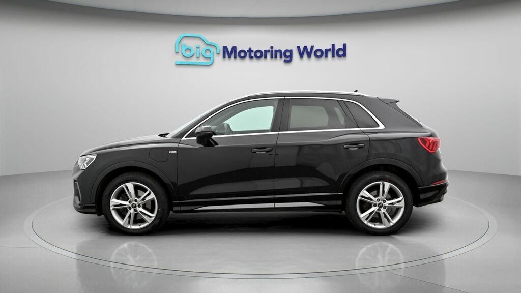 Audi Q3 S Line BG72YEY Black #4