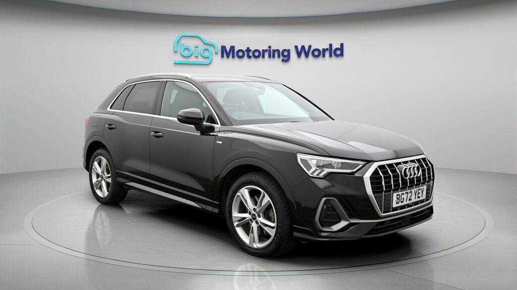 Audi Q3 S Line Black