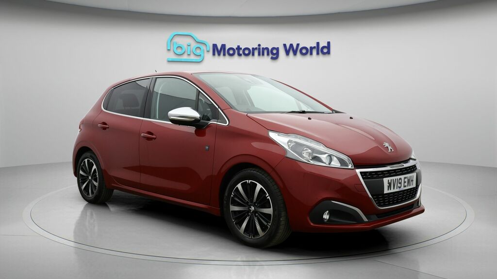 Peugeot 208 Tech Edition WV19EWH Red