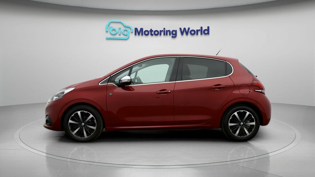 Peugeot 208 Tech Edition WV19EWH Red #4