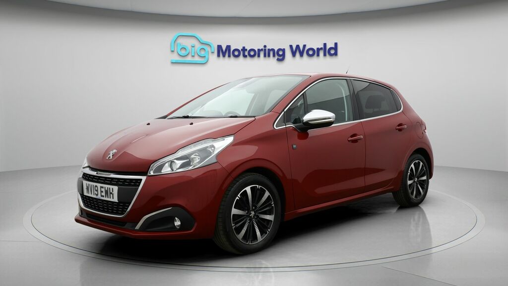 Peugeot 208 Tech Edition WV19EWH Red #3