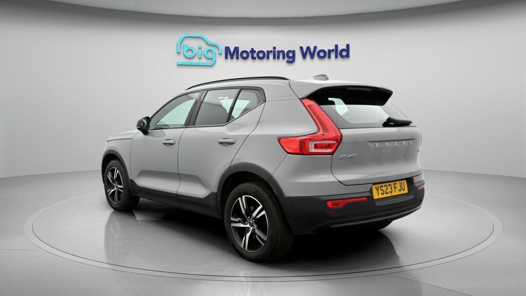 Volvo XC40 Plus Dark YS23FJU Grey #5