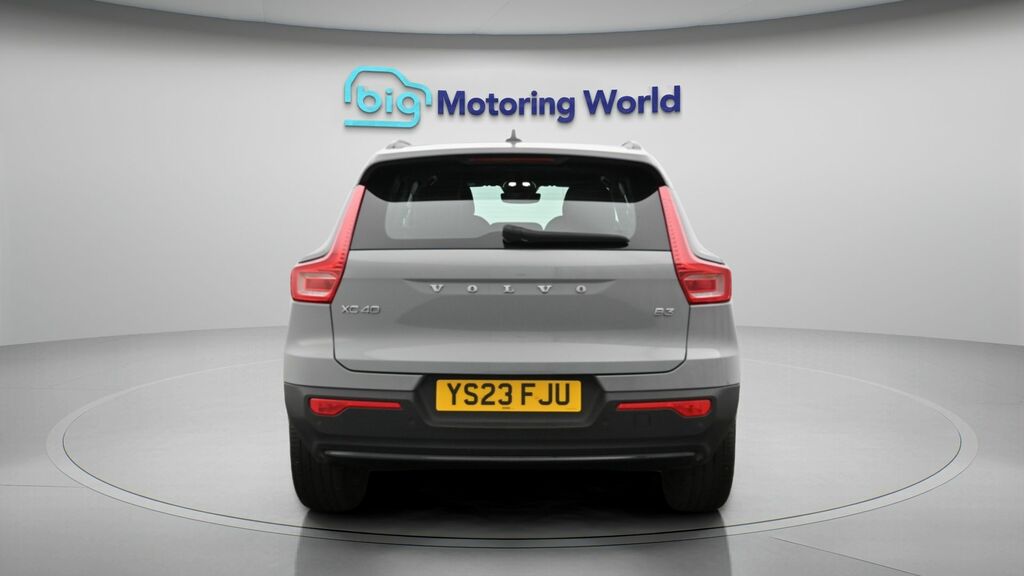 Volvo XC40 Plus Dark YS23FJU Grey #6
