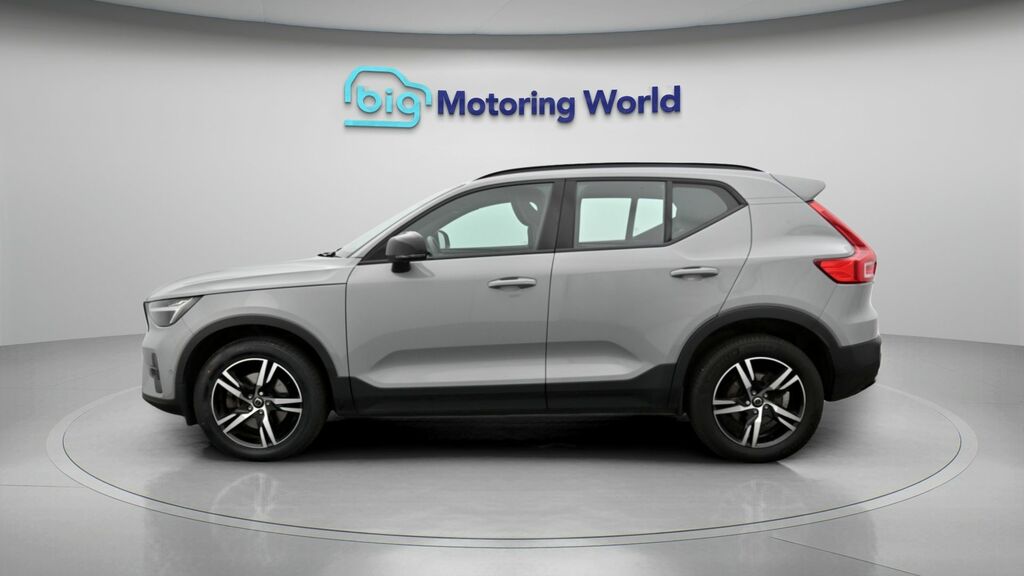 Volvo XC40 Plus Dark YS23FJU Grey #4