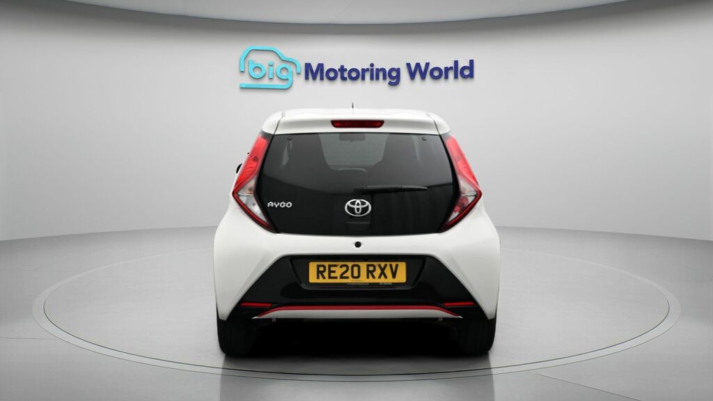 Toyota Aygo X X-trend White #6