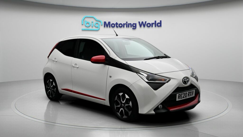 Toyota Aygo X X-trend White