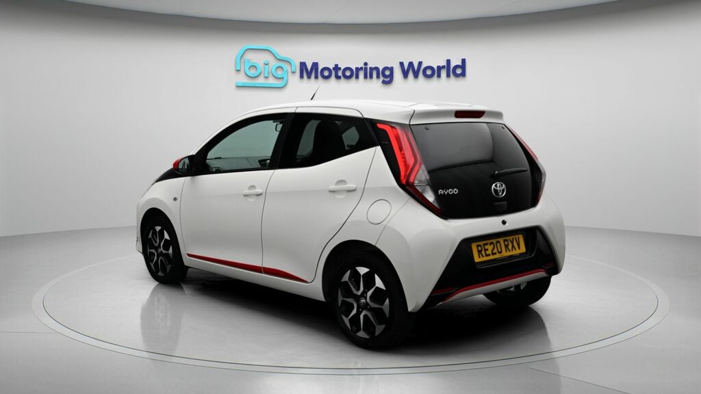 Toyota Aygo X X-trend White #5