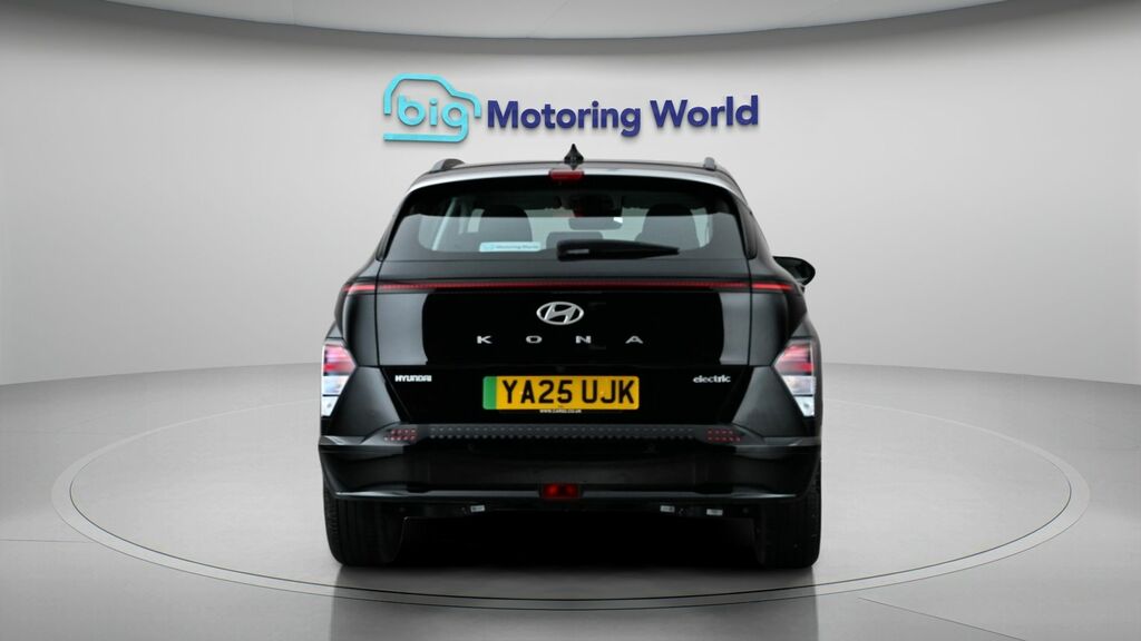 Hyundai Kona Advance Black #6