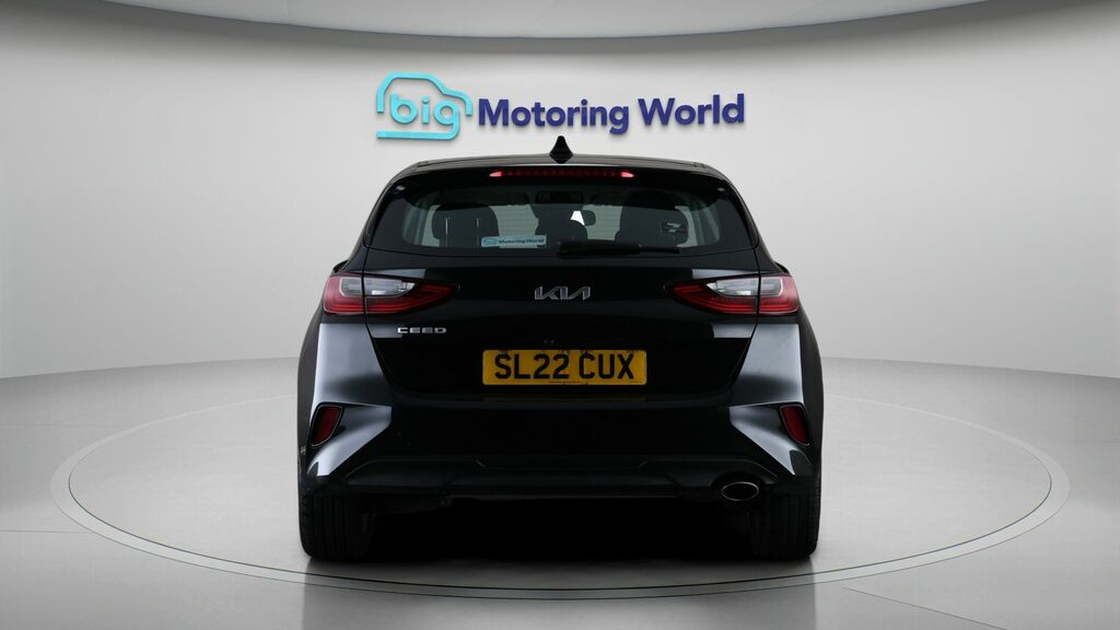 Kia Ceed 2 Black #6