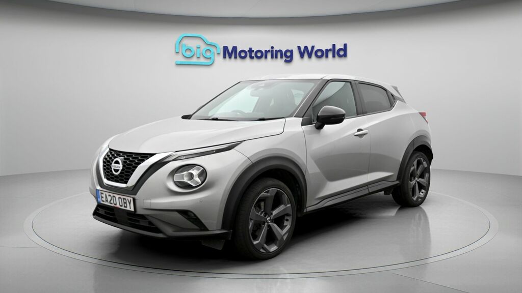 Nissan Juke Tekna Silver #3