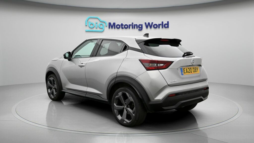 Nissan Juke Tekna Silver #4