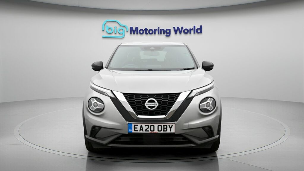 Nissan Juke Tekna Silver #2