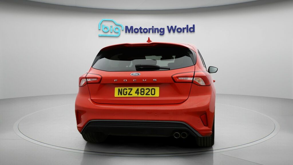 Ford Focus St-line X NGZ4820 Red #6