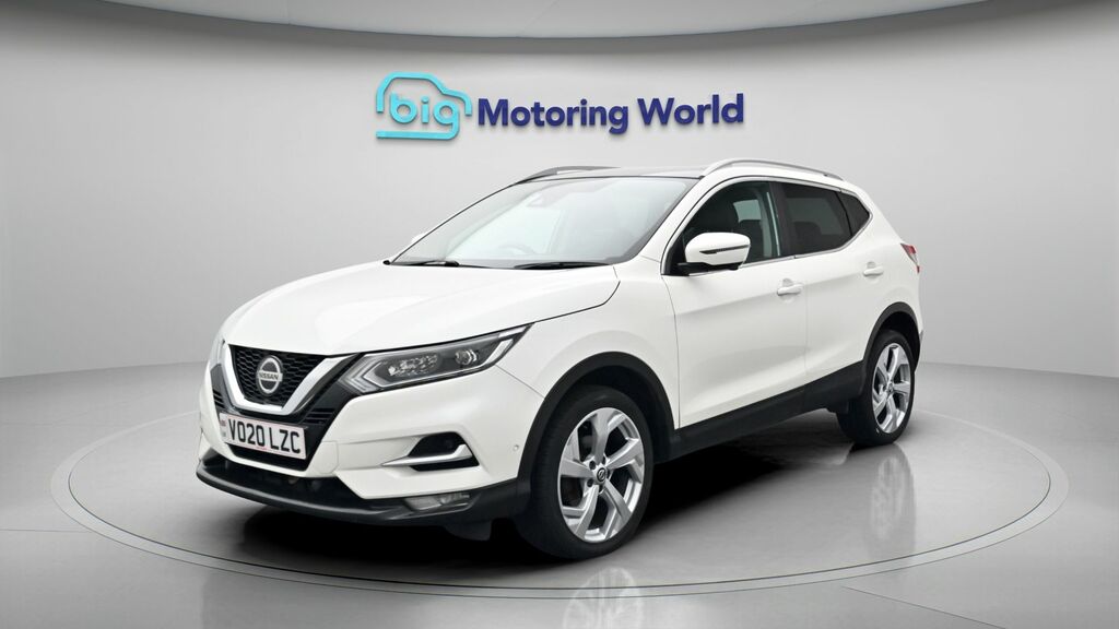 Nissan Qashqai Tekna White #3