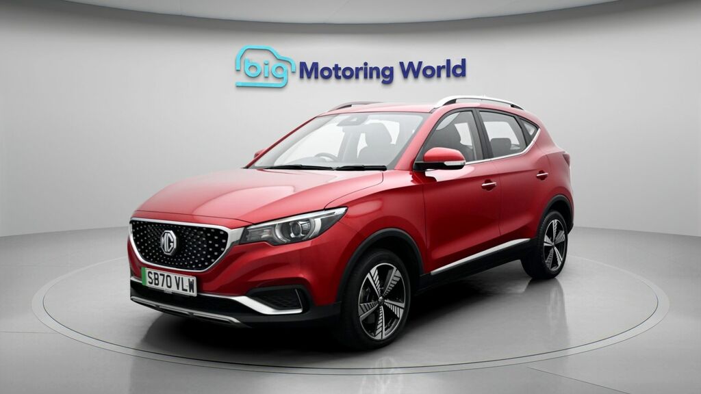 MG ZS Exclusive Red #3