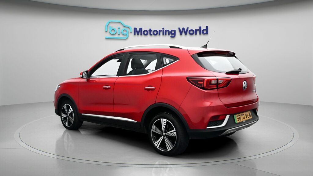 MG ZS Exclusive Red #5