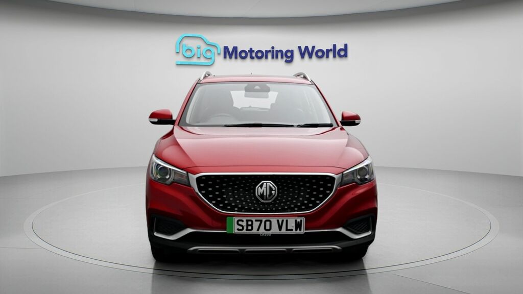 MG ZS Exclusive Red #2