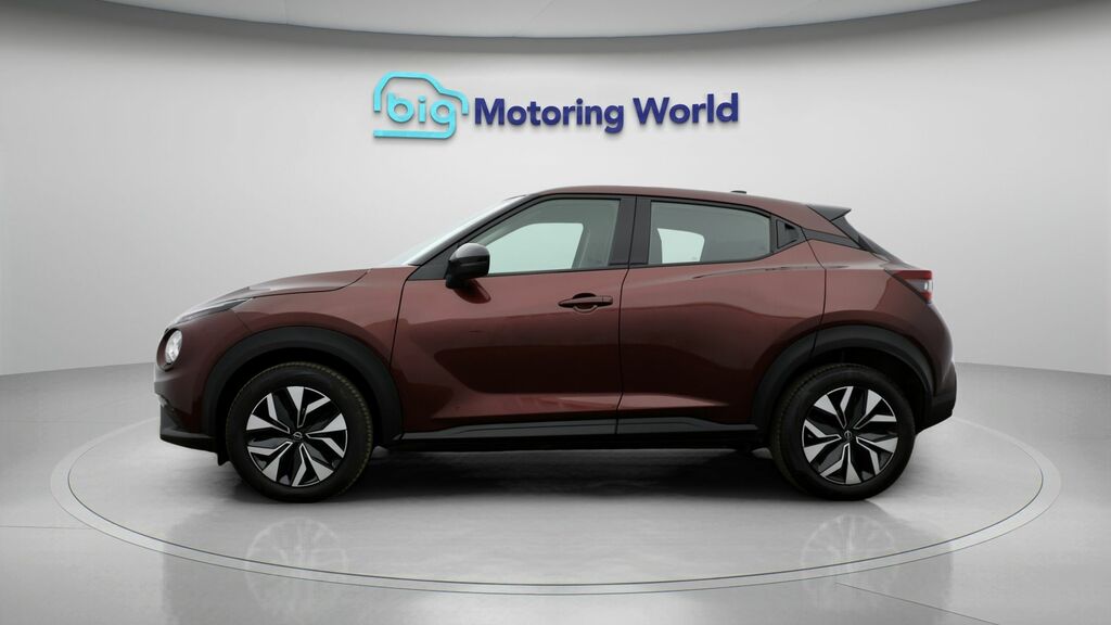 Nissan Juke Acenta Red #4