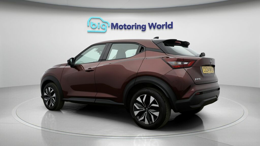 Nissan Juke Acenta Red #5