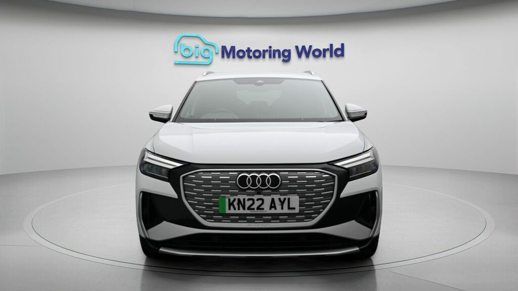 Audi Q4 E Tron S Line KN22AYL White #2
