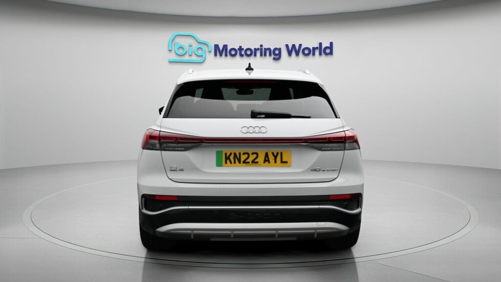 Audi Q4 E Tron S Line KN22AYL White #6
