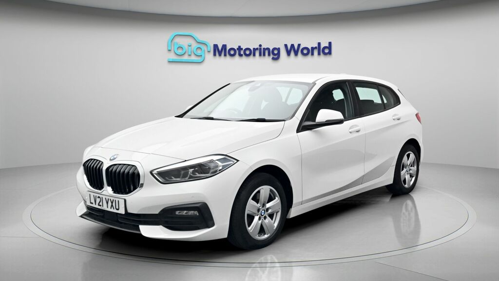 BMW 1 Series Se White #3