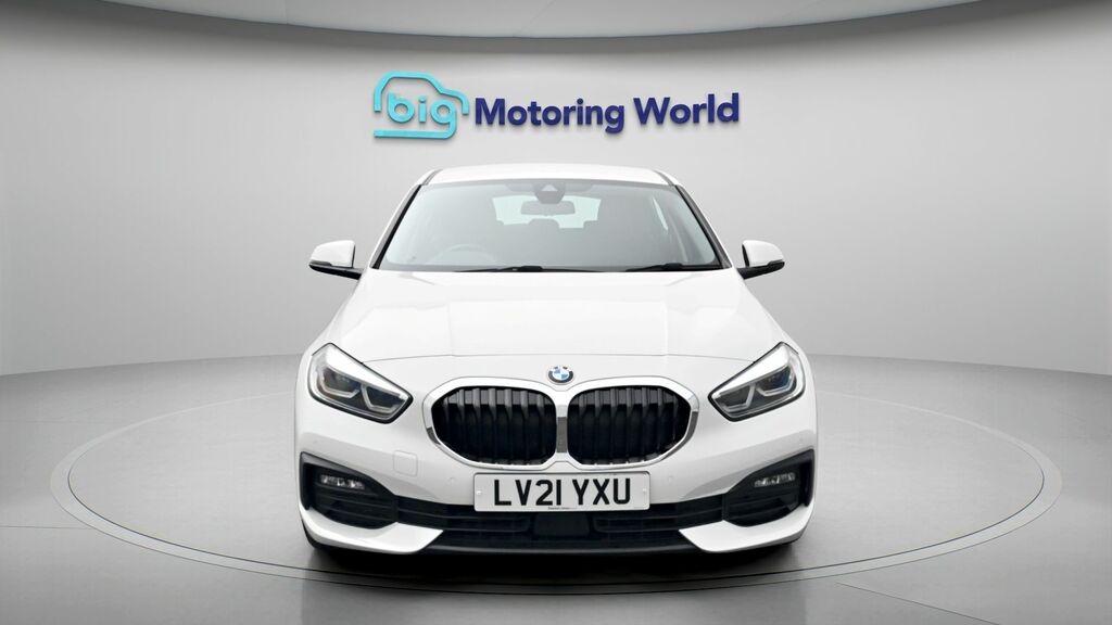 BMW 1 Series Se White #2