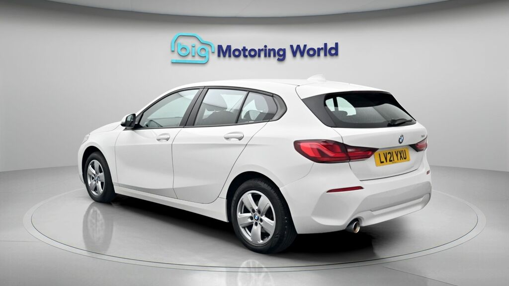 BMW 1 Series Se White #5