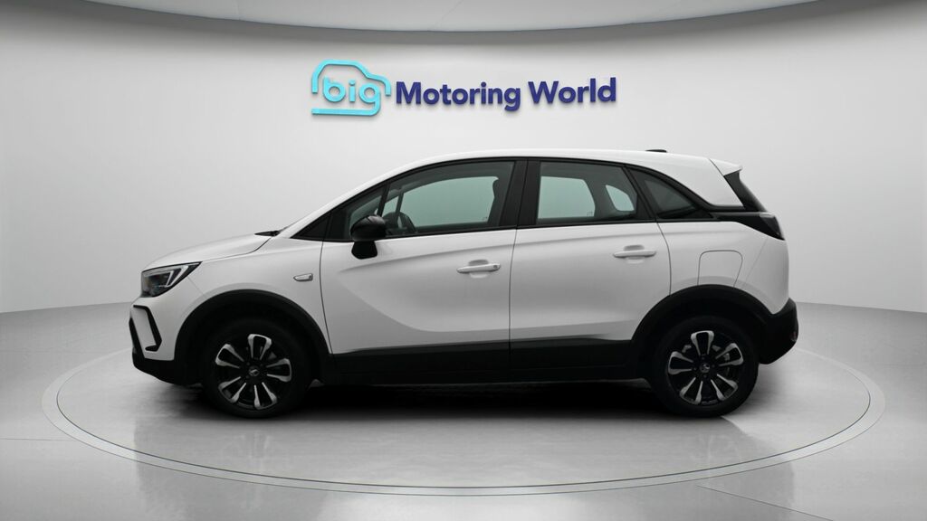 Vauxhall Crossland Design White #4