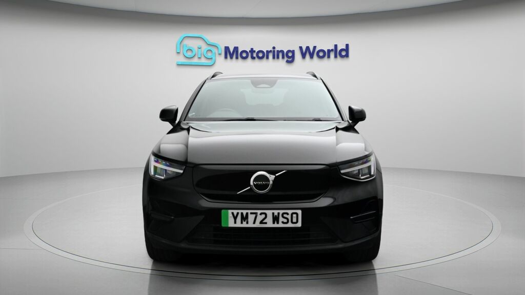 Volvo XC40 Core Black #2