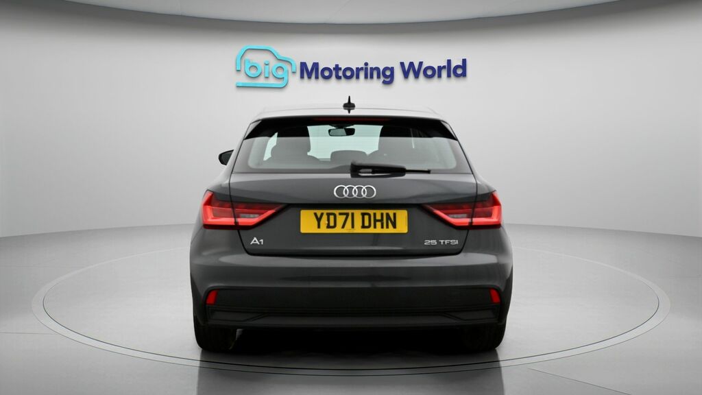 Audi A1 Technik YD71DHN Grey #6