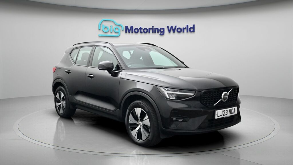 Volvo XC40 Plus Black