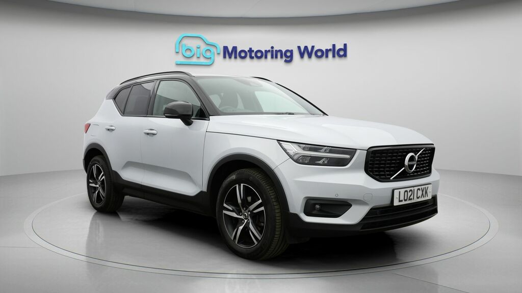 Volvo XC40 R-design Silver