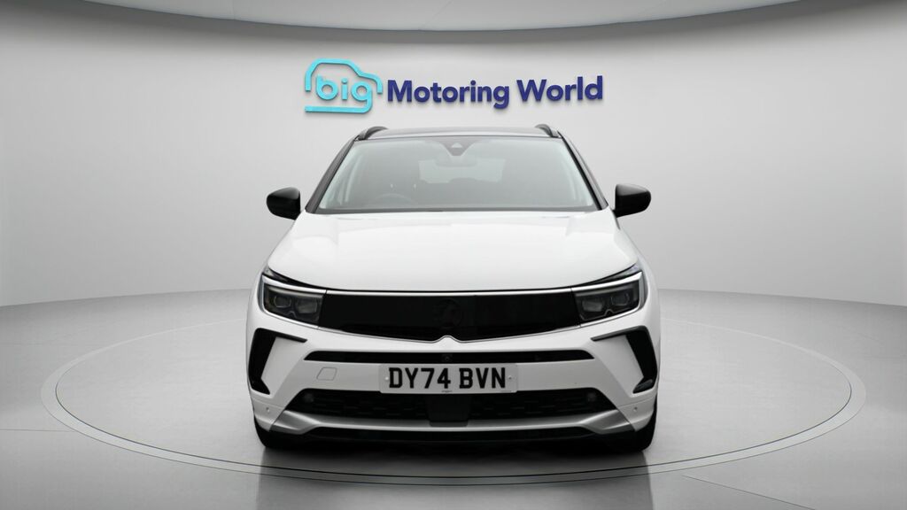 Vauxhall Grandland Ultimate White #2