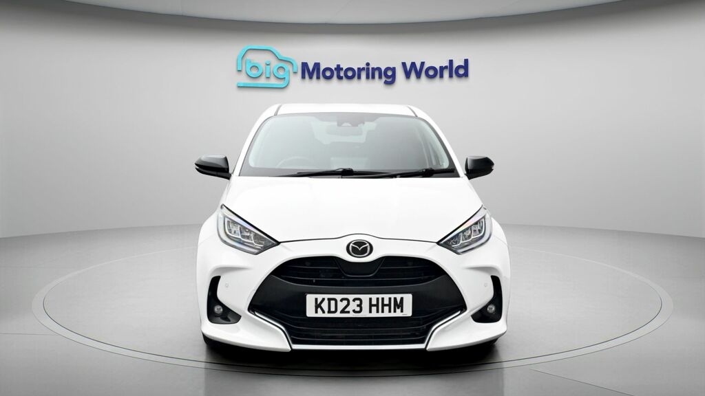 Mercedes-Benz A Class Amg Line LE02SXE White #2