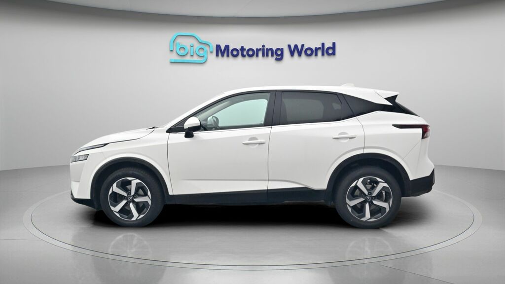 Nissan Qashqai N-connecta LL23YEG White #4