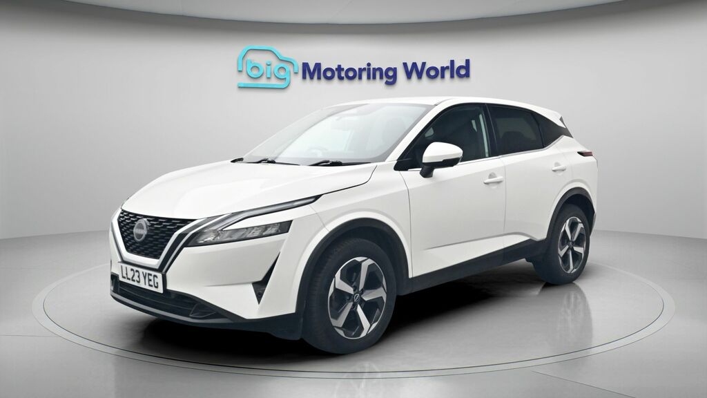 Nissan Qashqai N-connecta LL23YEG White #3