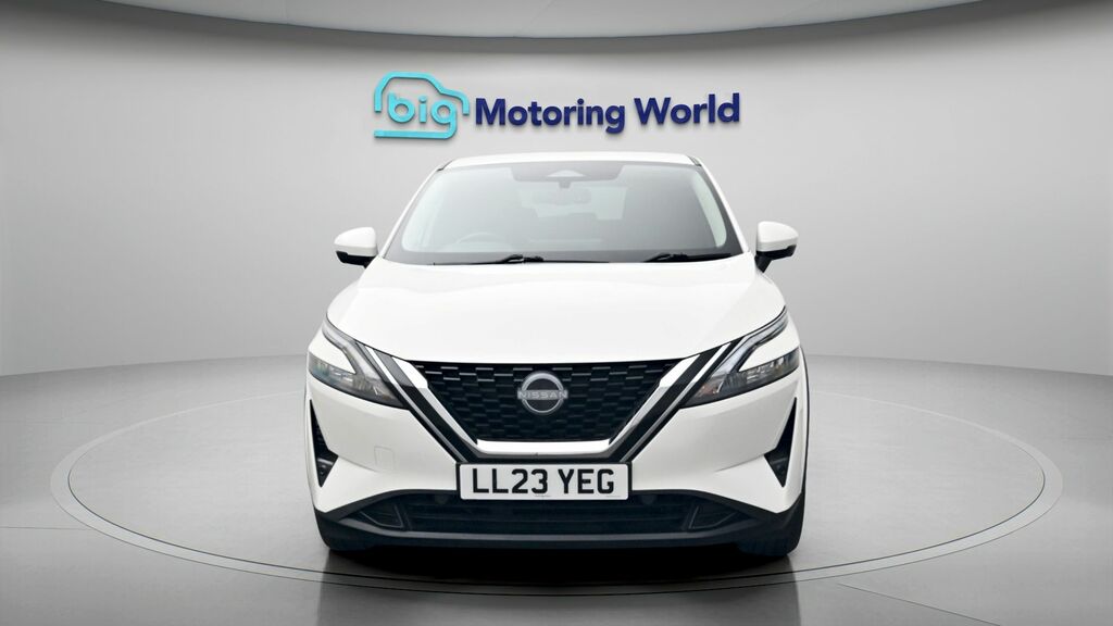 Nissan Qashqai N-connecta LL23YEG White #2