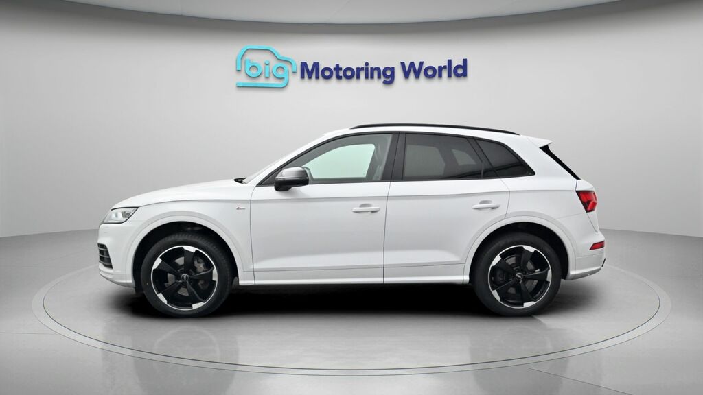 Audi Q5 Black Edition KW19VCL White #4