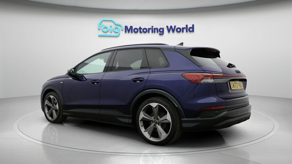 Audi Q4 E Tron Black Edition DA73YGG Blue #5