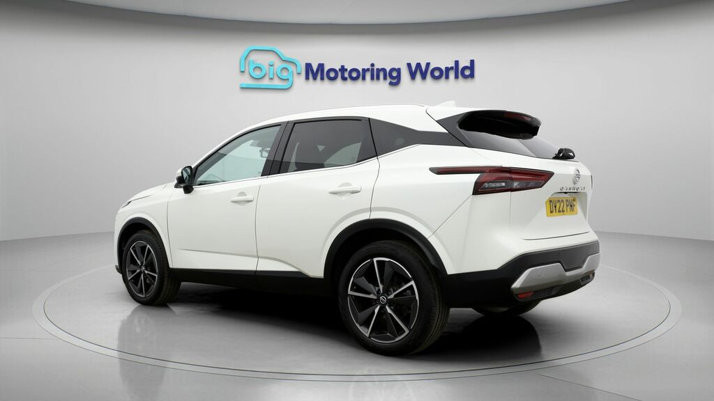Nissan Qashqai Tekna DV22PNF White #5